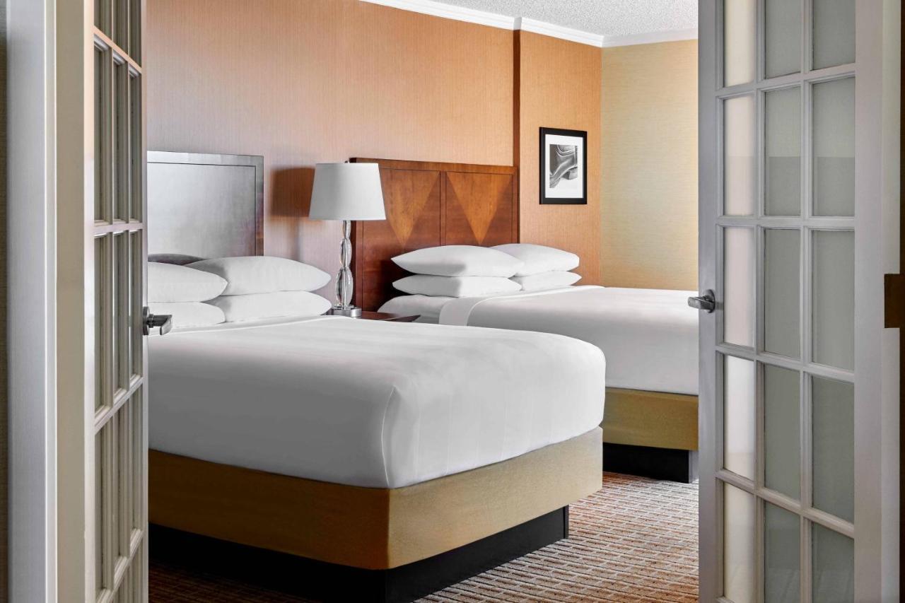 Scottsdale Marriott Old Town Hotel Exterior photo
