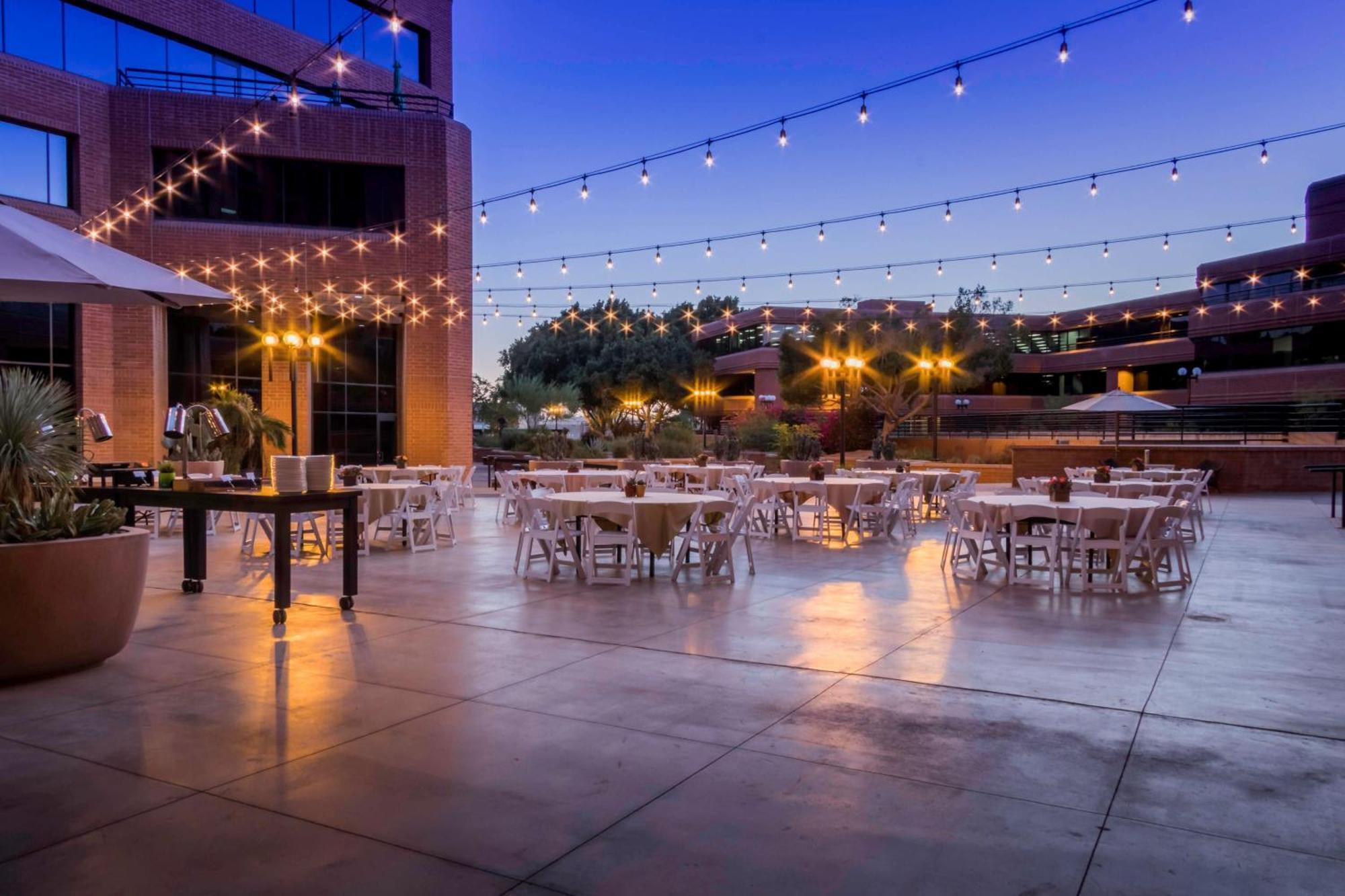Scottsdale Marriott Old Town Hotel Exterior photo